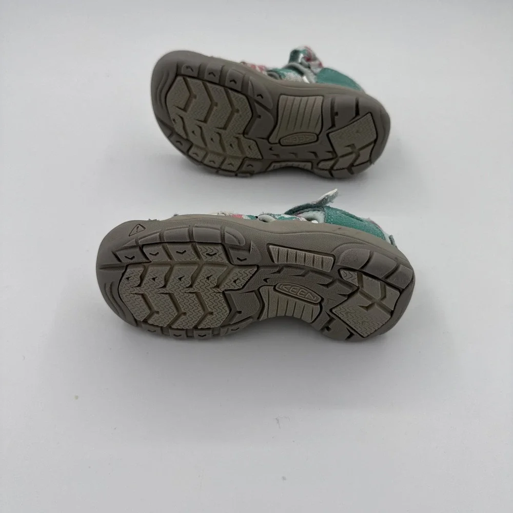 KEEN Kids Newport H2 Camo Pink Icing  Water Sandals Size 11 US
